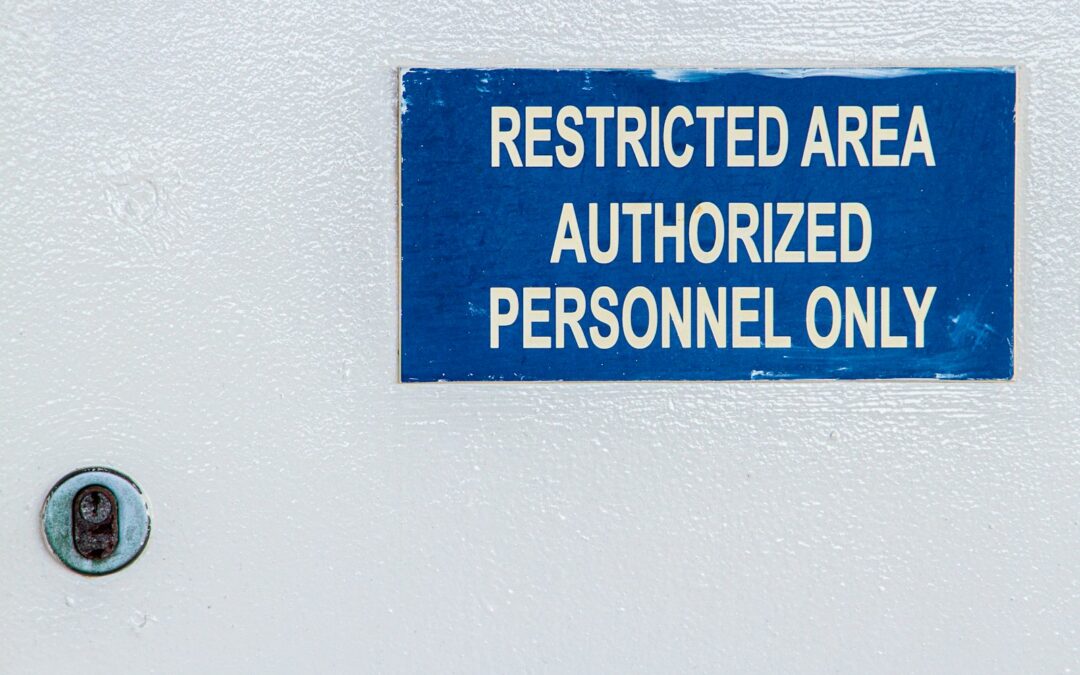 Travail dans les zones sécurisées : Encadrer les activités dans les espaces sensibles